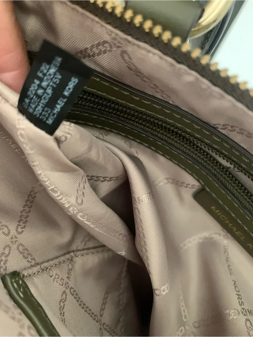 Michael Kors Olive Signature Sullivan
Convertible Tote Tote with Gold Hardware - Picture 9 of 10